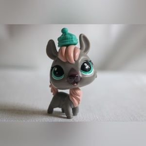 Littlest Pet Shop Pets in the City (#176 Hattie Liyama)
